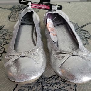 Girls ballet flats